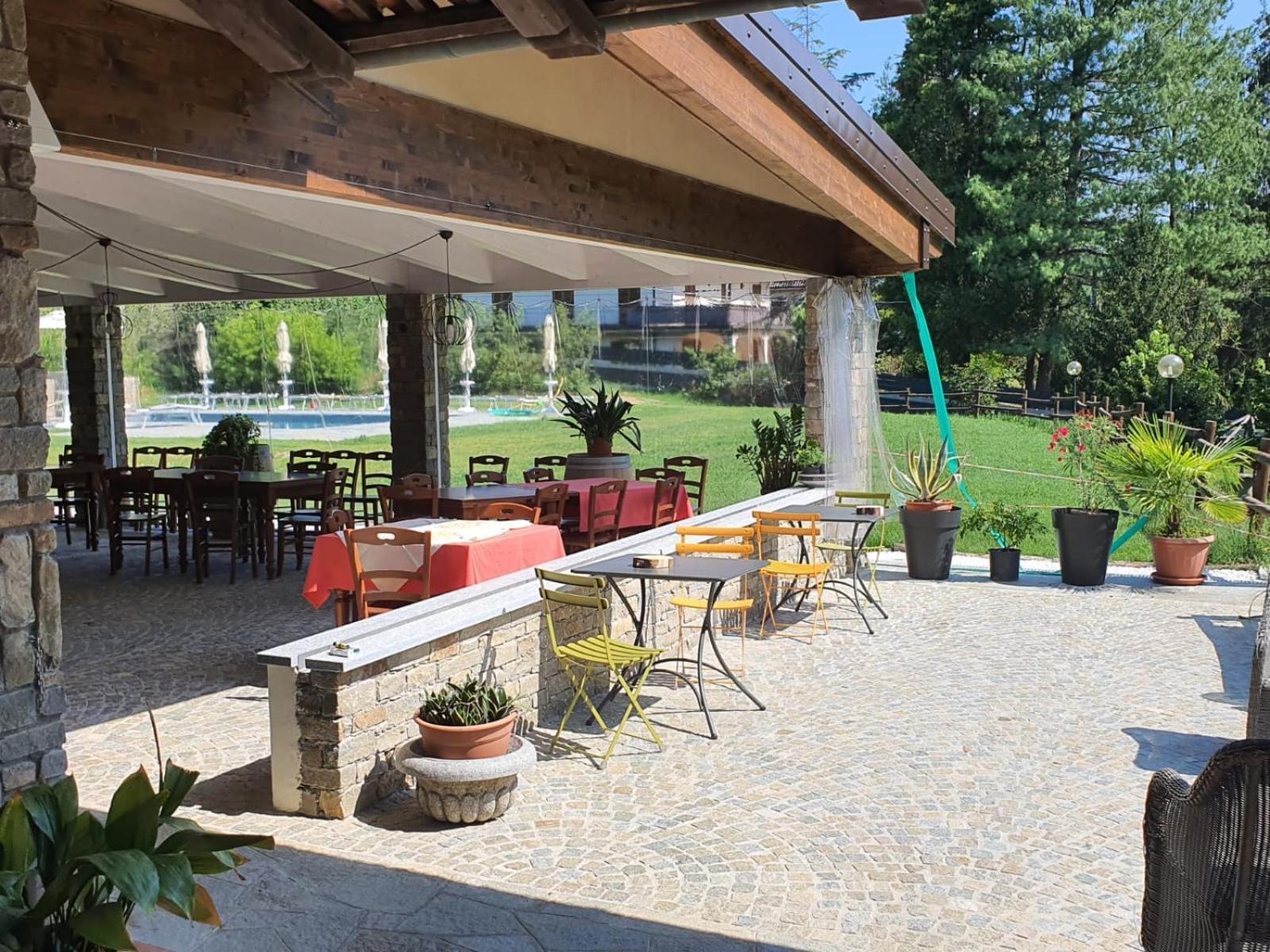 Agriturismo Cascina L'Arche Santo Stefano Belbo Buitenkant foto