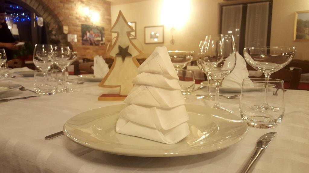 Agriturismo Cascina L'Arche Santo Stefano Belbo Buitenkant foto